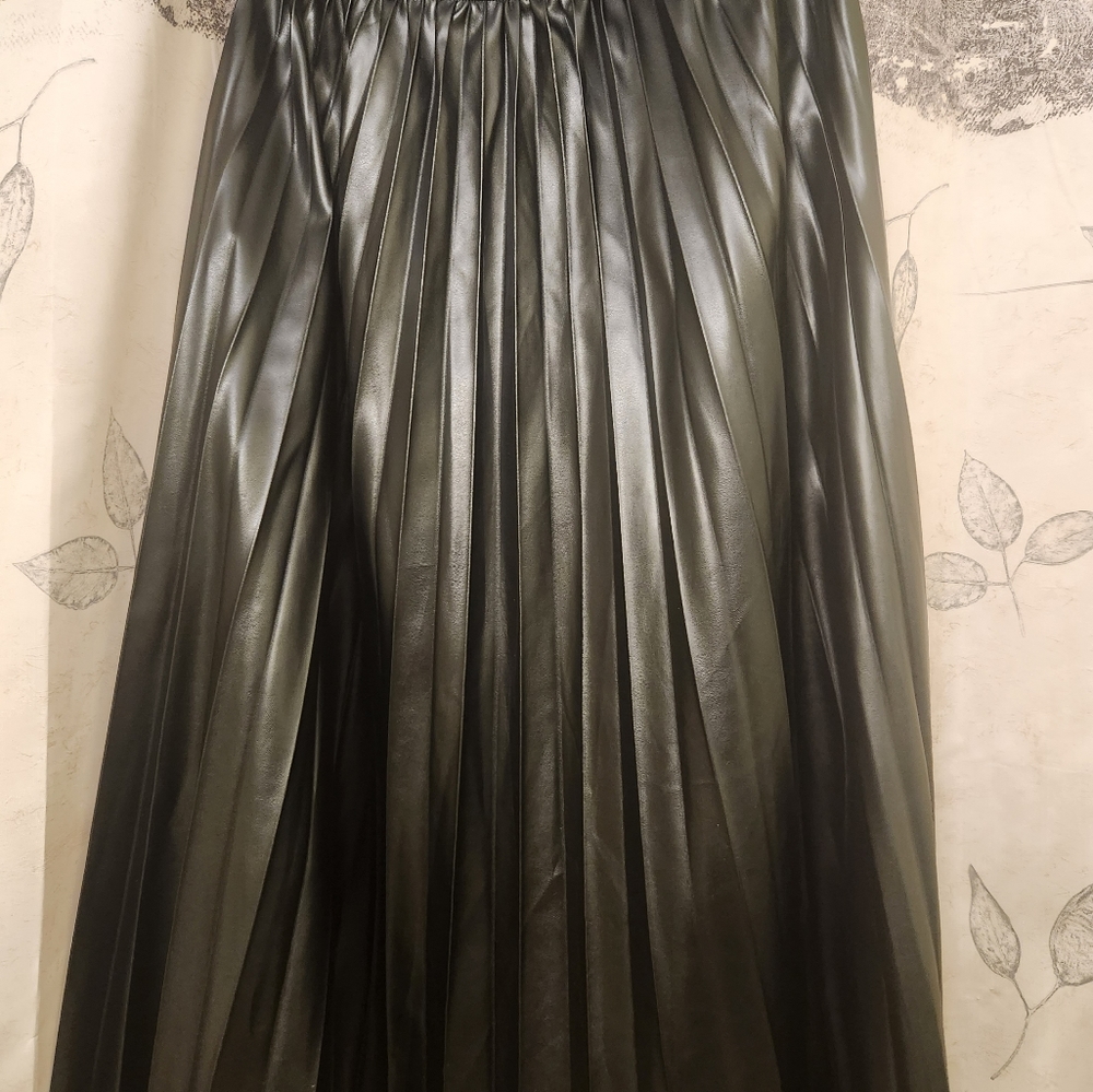 Skirt - Picture 4 of 5